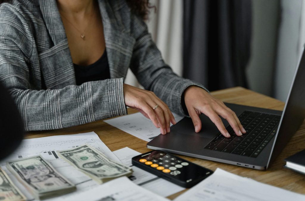 money-pexels-tima-miroshnichenko-6693661 money-pexels-tima-miroshnichenko-6693661